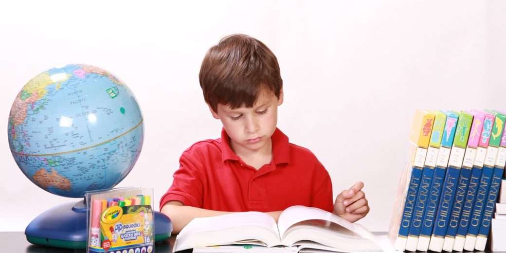 ajudar criança com dislexia a ler melhor