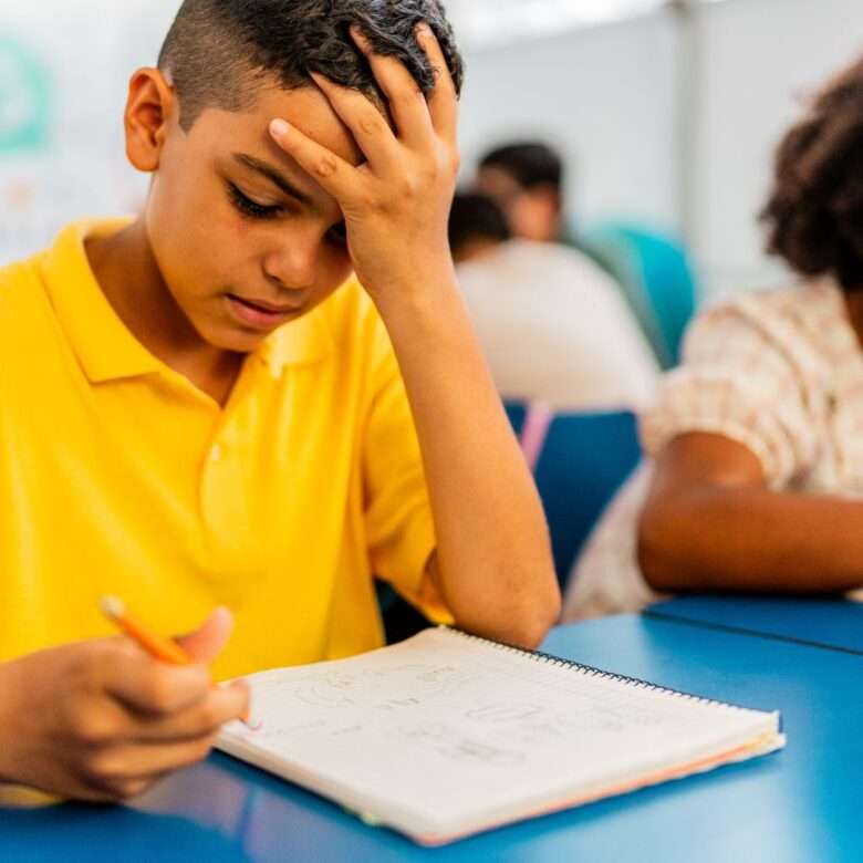 Seu Filho Não Presta Atenção na Escola? Pode Ser Transtorno do Processamento Auditivo