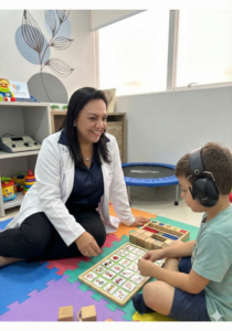 Fono que atua com dislexia: como a fonoaudiologia pode ajudar na aprendizagem