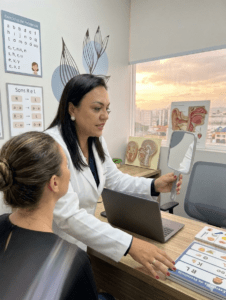Fono que trabalha o idioma português para estrangeiros: como melhorar a pronúncia e a fluência