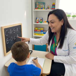 Dificuldade para Copiar da Lousa: Pode Ser Mais do que Falta de Atenção?