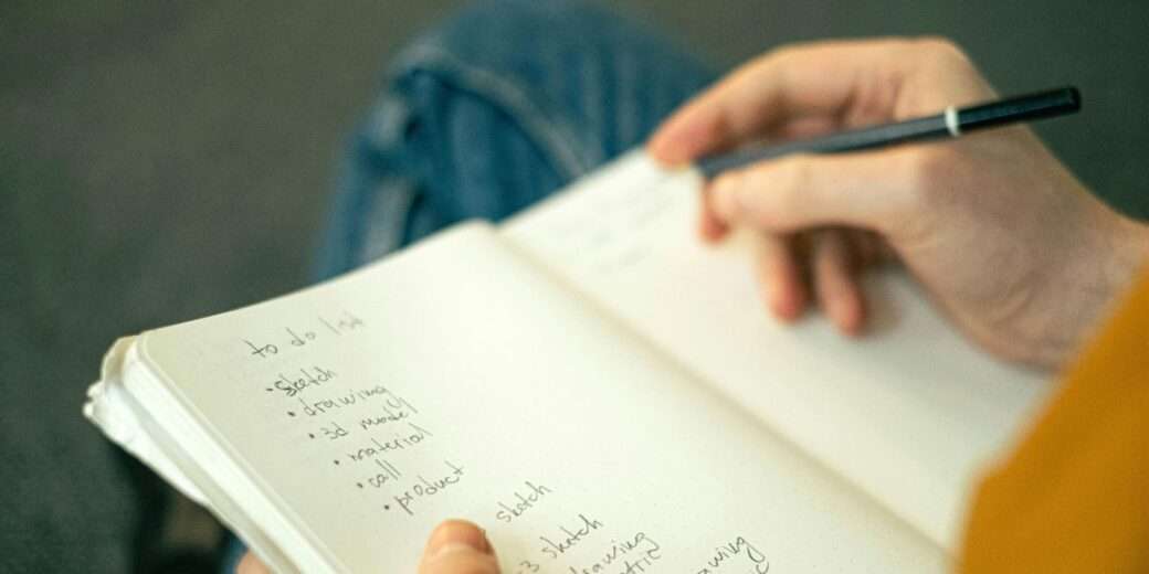 Criança que Escreve Espelhado: Quando Isso Deixa de Ser Normal?