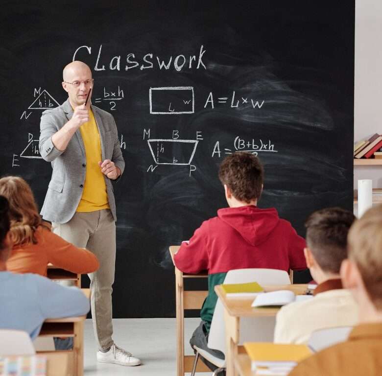 Meu Filho Não Consegue Prestar Atenção Quando o Professor Fala: Pode Ser Processamento Auditivo Central?